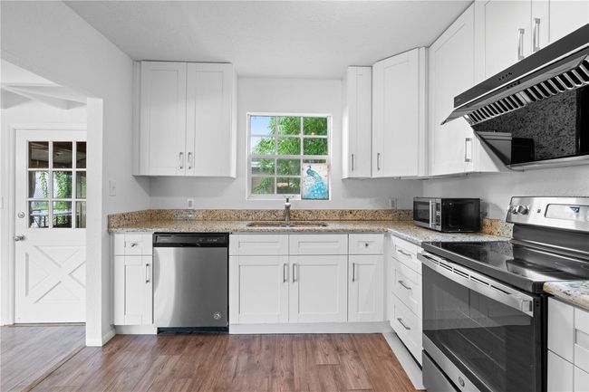 3909 W Lemon St, House other with 3 bedrooms, 1 bathrooms and null parking in TAMPA FL | Image 12