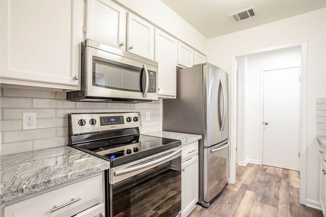 B - 8715 Pineridge Dr, Home with 2 bedrooms, 2 bathrooms and 1 parking in Austin TX | Image 15