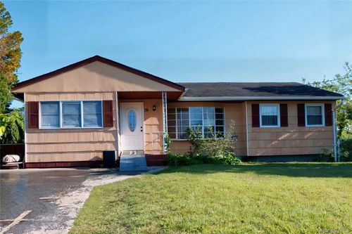 36 Jackson Ave, Centereach, NY, 11720-3211 | Card Image