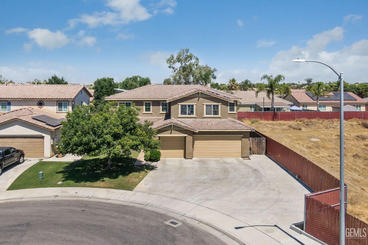 Torrent Way, Bakersfield, CA 93313