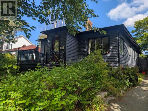 6 Elm Pl, St. John's, NL, A1B2S5 | Card Image