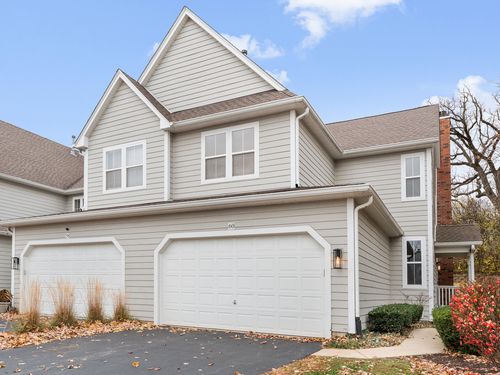 60-60 Tanglewood Dr, Glen Ellyn, IL, 60137-7831 | Card Image