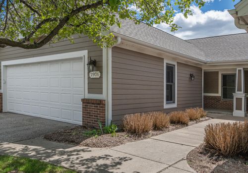 2926 Grand Isle Dr Ne, Belmont, MI, 49306-8862 | Card Image