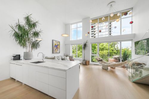 307-29 Smithe Mews, Vancouver, BC, V6B0B6 | Card Image
