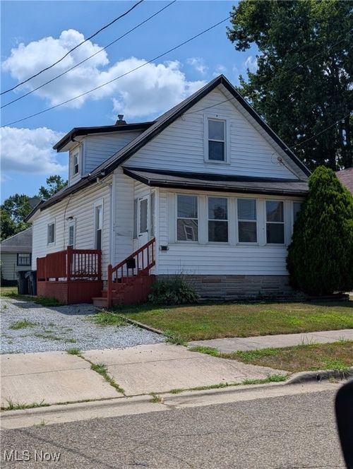 530 Thelma Ave, Akron, OH, 44314-3350 | Card Image