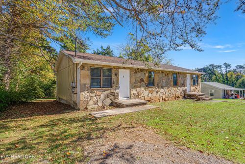 6908 W Martin Mill Pike, Knoxville, TN, 37920 | Card Image