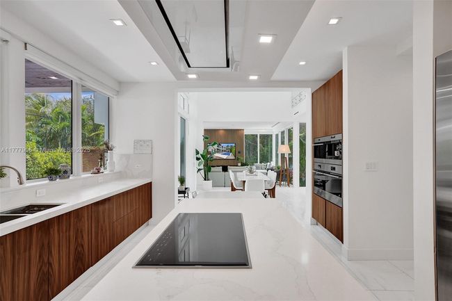 201 Buttonwood Dr, House other with 5 bedrooms, 7 bathrooms and null parking in Key Biscayne FL | Image 19