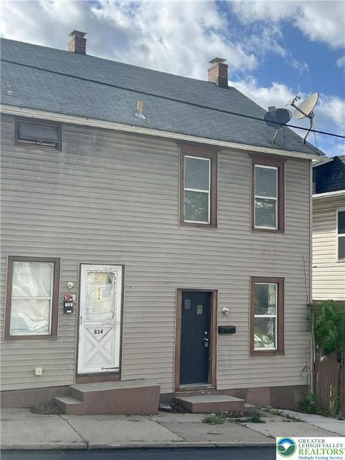 832 Wyandotte St, BETHLEHEM, PA, 18015-2802 | Card Image
