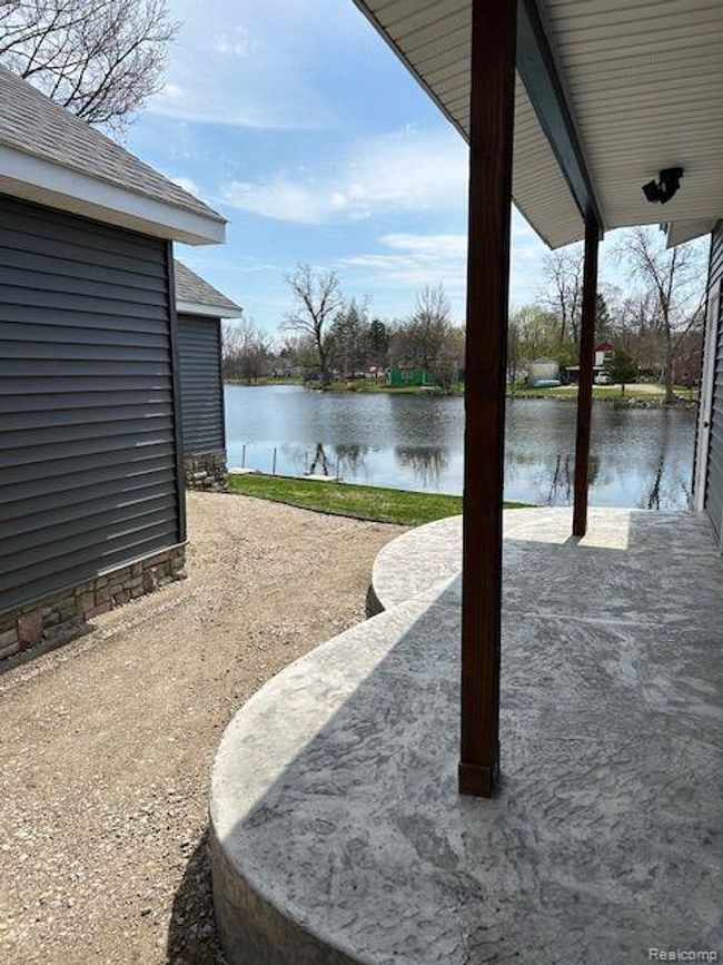 412 Ellen St, House other with 4 bedrooms, 2 bathrooms and null parking in Fenton MI | Image 5