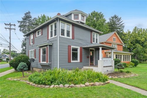 384 Bank St, Painesville, OH, 44077-3518 | Card Image