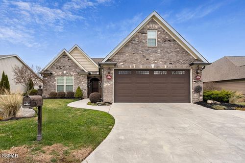 2241 Boulder Crest Ln, Sevierville, TN, 37876-6599 | Card Image