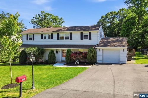 101 Walnut St, Oakland, NJ, 07436-2663 | Card Image