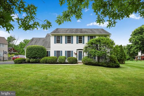 104 Brookhollow Dr, DOWNINGTOWN, PA, 19335-4709 | Card Image