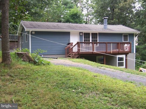 157 Oasis Ln, GERRARDSTOWN, WV, 25420-3035 | Card Image
