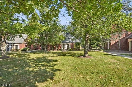 176 Tamarack Cir, Skillman, NJ, 08558-2021 | Card Image