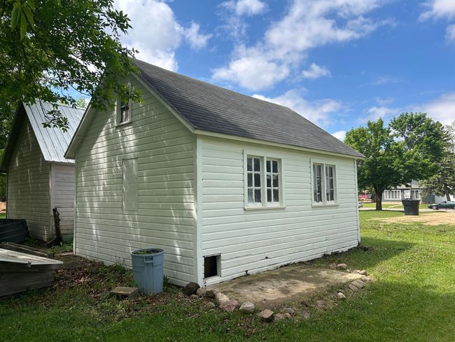 130 S Tyler St, House other with 2 bedrooms, 1 bathrooms and null parking in Tyler MN | Image 26