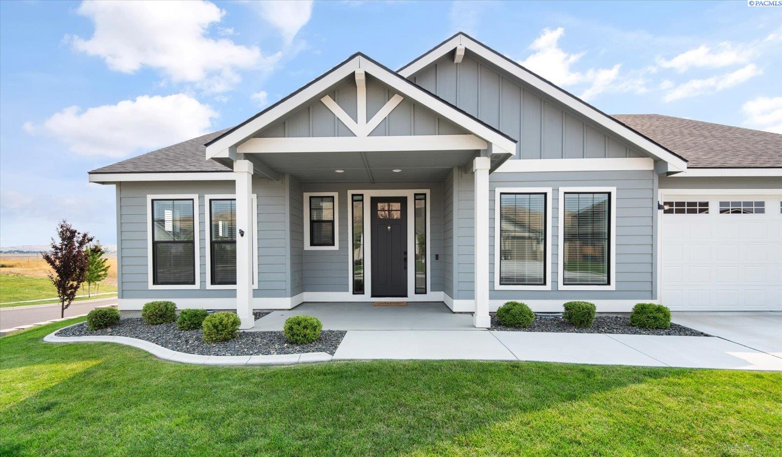 Barbera St, Richland, WA 99352