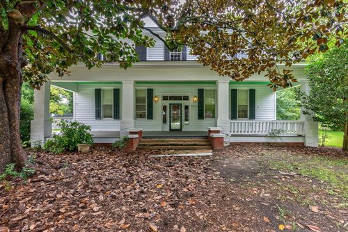 99 W Main St, Gibson, GA, 30810-4066 | Card Image