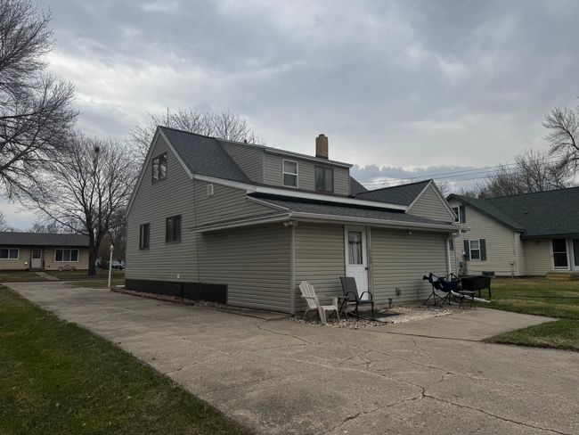 327 2 Nd St Sw, House other with 4 bedrooms, 1 bathrooms and null parking in Clara City MN | Image 22