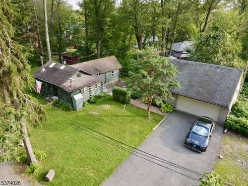 8 Rock Rd, West Milford, NJ, 07480-4015 | Card Image