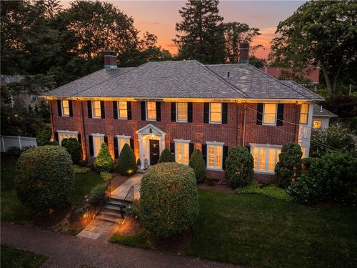 140 Freeman Pkwy, Providence, RI, 02906-4219 | Card Image