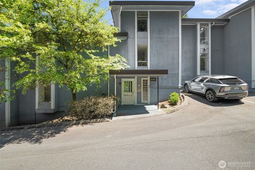 303-10459 Des Moines Memorial Dr S, Seattle, WA, 98168-5614 | Card Image