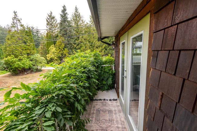 7858 Lohn Road, House other with 5 bedrooms, 3 bathrooms and 4 parking in Halfmoon Bay BC | Image 17