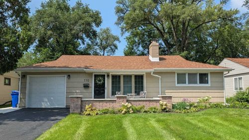 110 N Knollwood Dr, Wheaton, IL, 60187-4731 | Card Image