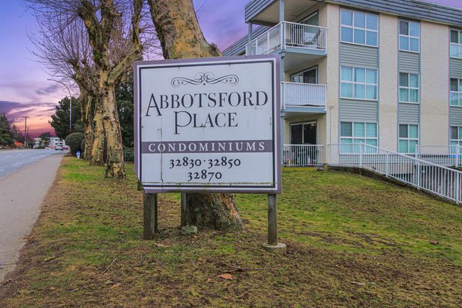 306 - 32870 George Ferguson Way, Condo with 3 bedrooms, 1 bathrooms and 1 parking in Abbotsford BC | Image 2