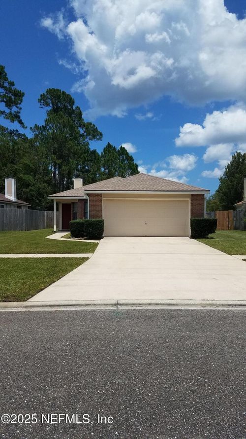 1911 Hunters Trace Cir, Middleburg, FL, 32068-4147 | Card Image