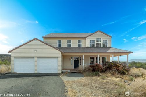 2 Kruse St, Omak, WA, 98841-9416 | Card Image