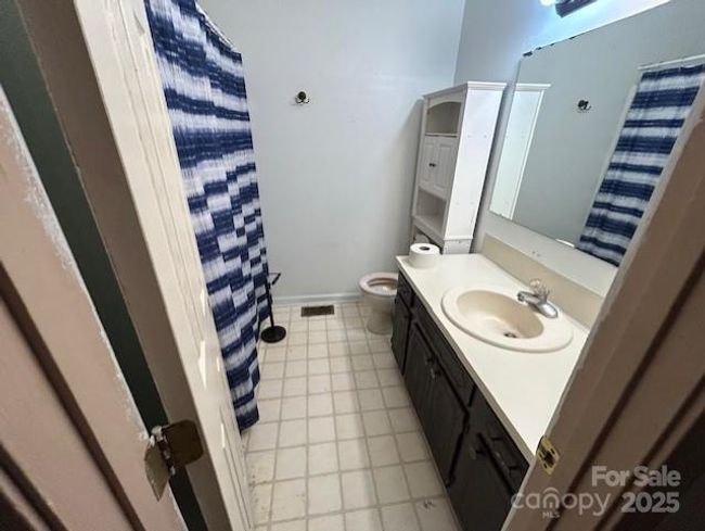 bathroom | Image 7