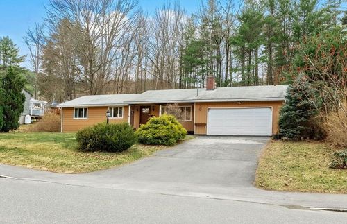 79 East St, Claremont, NH, 03743-3119 | Card Image