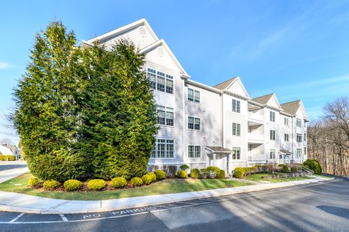 113-113 Still Water Circle, Brookfield, CT, 06804 | Card Image