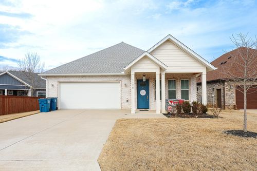 1128 Essex Dr, Benton, AR, 72019-2135 | Card Image
