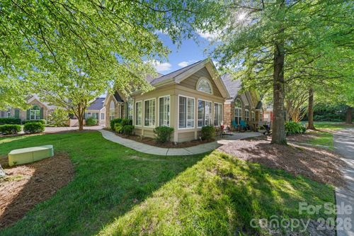 5418 Prosperity View Dr, Charlotte, NC, 28269-2333 | Card Image