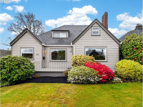 5923 Ne Sacramento St, Portland, OR, 97213-4068 | Card Image