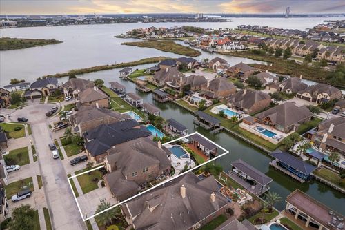 848 Signature Cv, League City, TX, 77573-1526 | Card Image