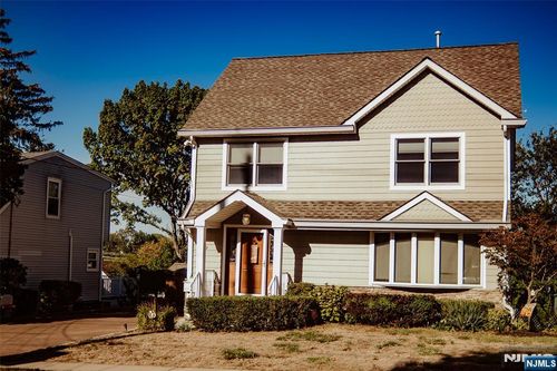 147 14th St, Wood Ridge, NJ, 07075-1405 | Card Image