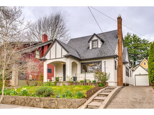 522 Ne Royal Ct, Portland, OR, 97232-2667 | Card Image