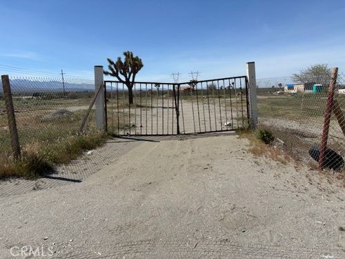 1290 Highway 18, Pinon Hills, CA, 92372 | Card Image