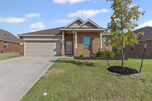 916 Rusty Spur Ln, Fort Worth, TX, 76177 | Card Image