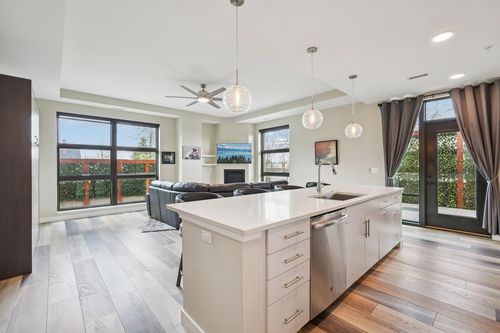 212-215 E Pleasant Street, Oconomowoc, WI, 53066 | Card Image