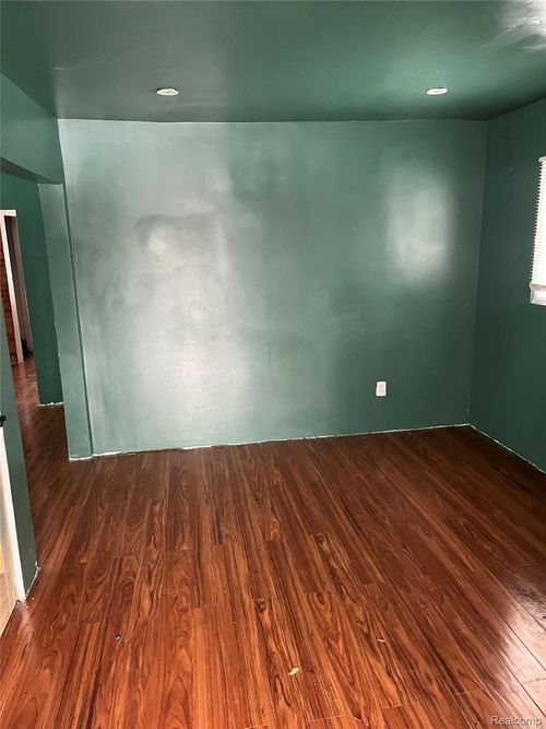 13053 Maiden St, Detroit, MI, 48213-2020 | Card Image