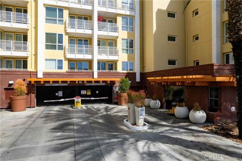 unit-237-21301 Erwin St, Woodland Hills, CA, 91367-3789 | Card Image