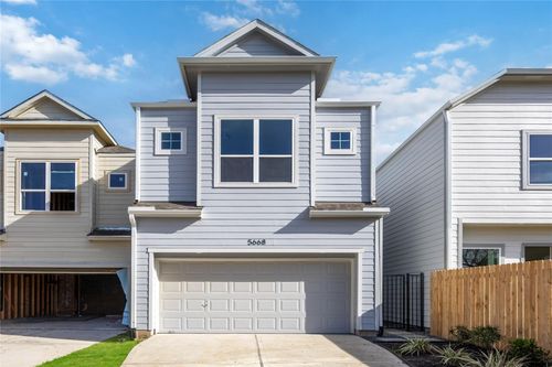 5668 Nolda St, Houston, TX, 77007 | Card Image