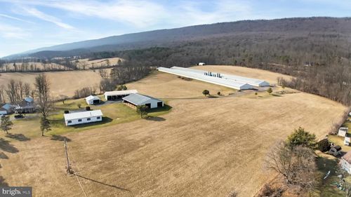 136 Winding Ln, LEWISTOWN, PA, 17044-9016 | Card Image