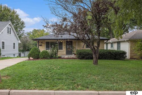 1935 S 53rd St, Lincoln, NE, 68506-2102 | Card Image