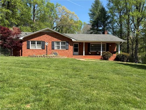 125 James St, Elkin, NC, 28621-3219 | Card Image