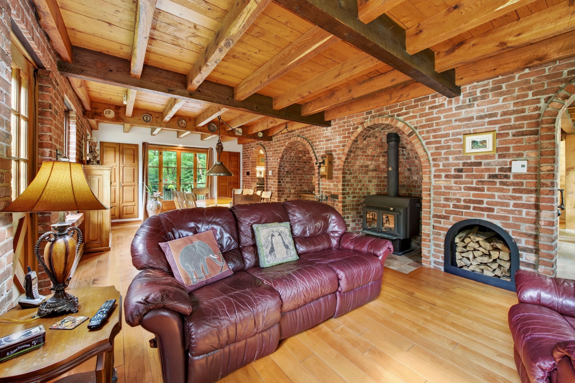 Residential in Sainte-Lucie-des-Laurentides 2